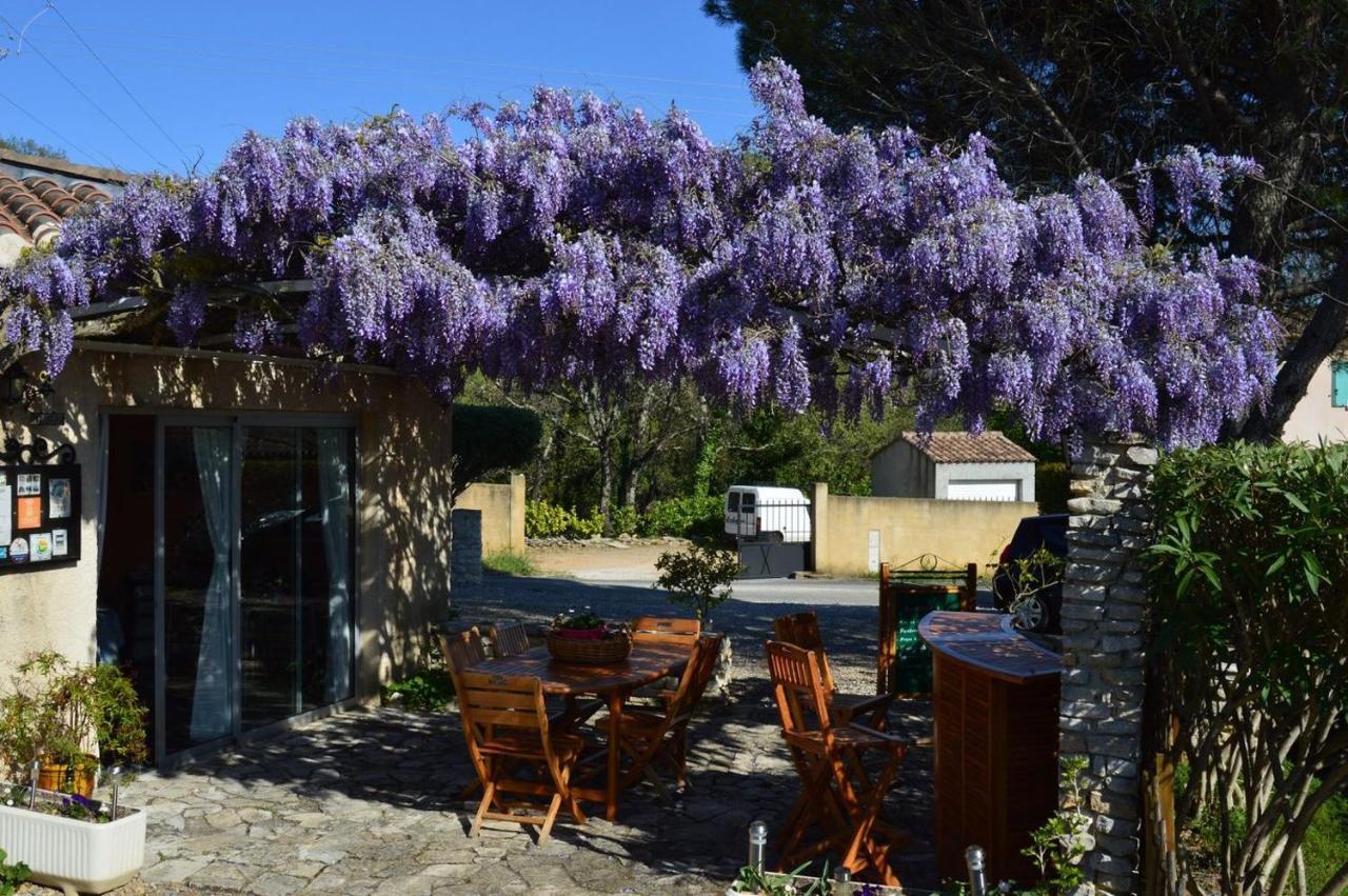 Espace Loisirs Hotel Saint-Martin-dʼArdèche Bagian luar foto