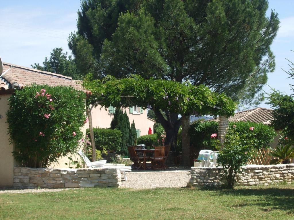 Espace Loisirs Hotel Saint-Martin-dʼArdèche Bagian luar foto
