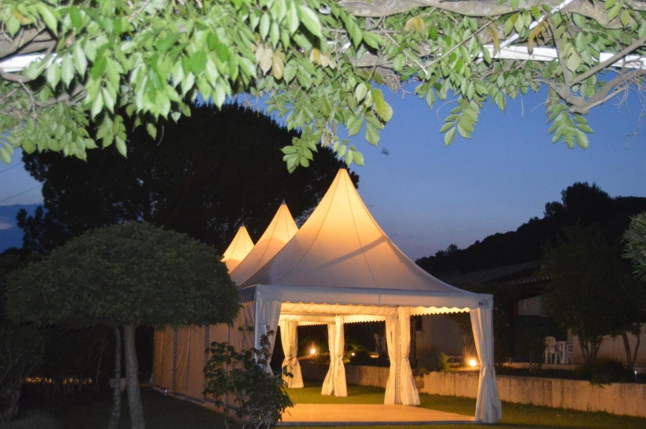 Espace Loisirs Hotel Saint-Martin-dʼArdèche Bagian luar foto